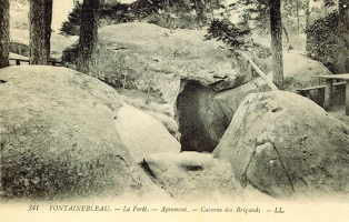 77 Fontainebleau LL 0341 LV 