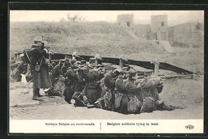AK-Belgische-Soldaten-in-Erwartung-des-Feindes