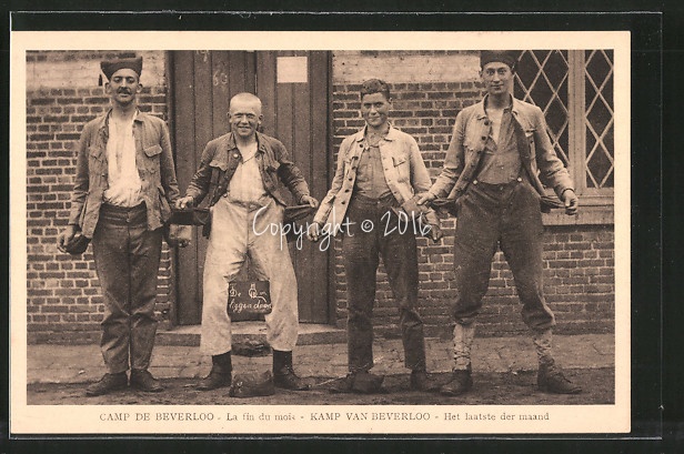 AK-Camp-de-Beverloo-La-fin-du-mois-belgischer-Soldatenhumor-Kameraden-mit-leeren-Taschen.jpg