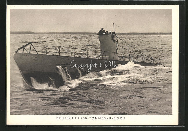 AK-Deutsches-250-Tonnen-U-Boot-beim-Auftauchen.jpg