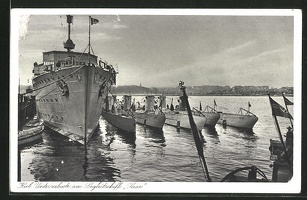 AK-Kiel-U-Boot-am-Begleitschiff-Saar