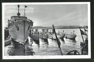AK-Kiel-U-Boote-am-Begleitschiff-Saar