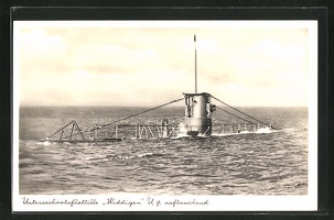 AK-U-9-der-U-Bootflotille-Weddigen-taucht-auf