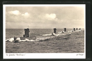 AK-U-Boot-Flotille-Weddigen-faehrt-in-Formation