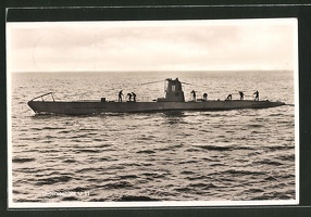 AK-U-Boot-U11-Besatzung-bei-Arbeiten-an-Deck