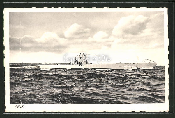AK-U-Boot-U-12-auf-See.jpg