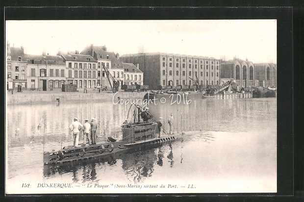 AK-Dunkerque-U-Boot-Le-Phoque-verlaesst-den-Hafen.jpg