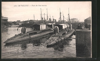 AK-La-Pallice-Poste-des-Sous-Marins-U-Boote-im-Hafen