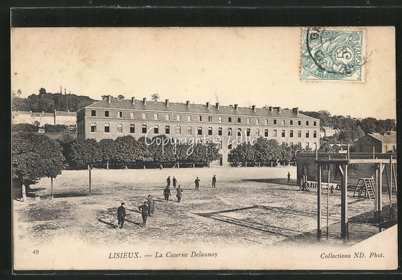 AK-Lisieux-La-Caserne-Delaunay.jpg