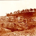 a2 tranchees entourant un cimetiere dans la Somme