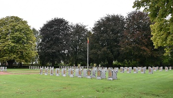 1024px-Belgische militaire begraafplaats (Halen) (2724) 18-08-2019 13-23-14